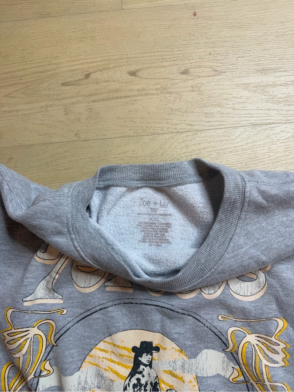 Zoe + Liv Texas Graphic Sweatshirt Top - Picture 4 of 5